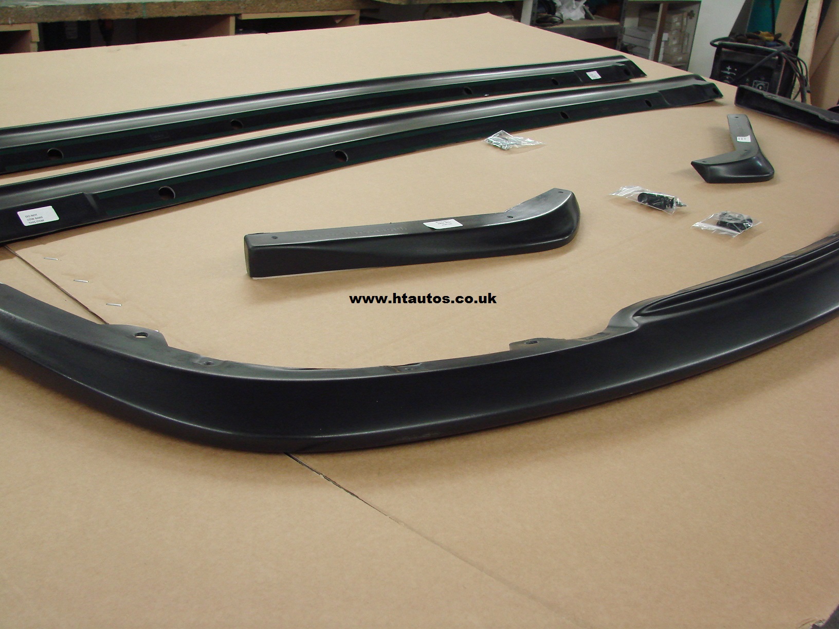 Impreza WRX Full Body Kit,Lips,Splitter,Side Skirt Extension 06-07 HAWKEYE - Image 2