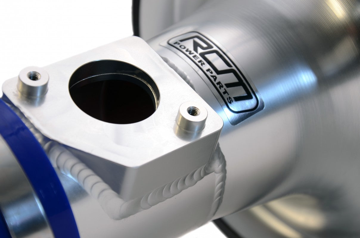 362967e5a5.jpg Close-up of the silver RCM induction trumpet and standard airflow-meter mounting port